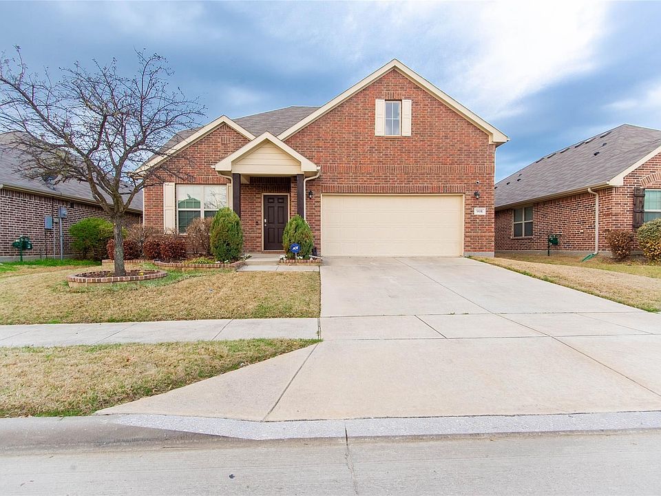 1st image of 908 Silvermoon Dr