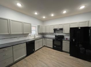 2718 Saint Joseph Ave, Saint Joseph, MO 64505