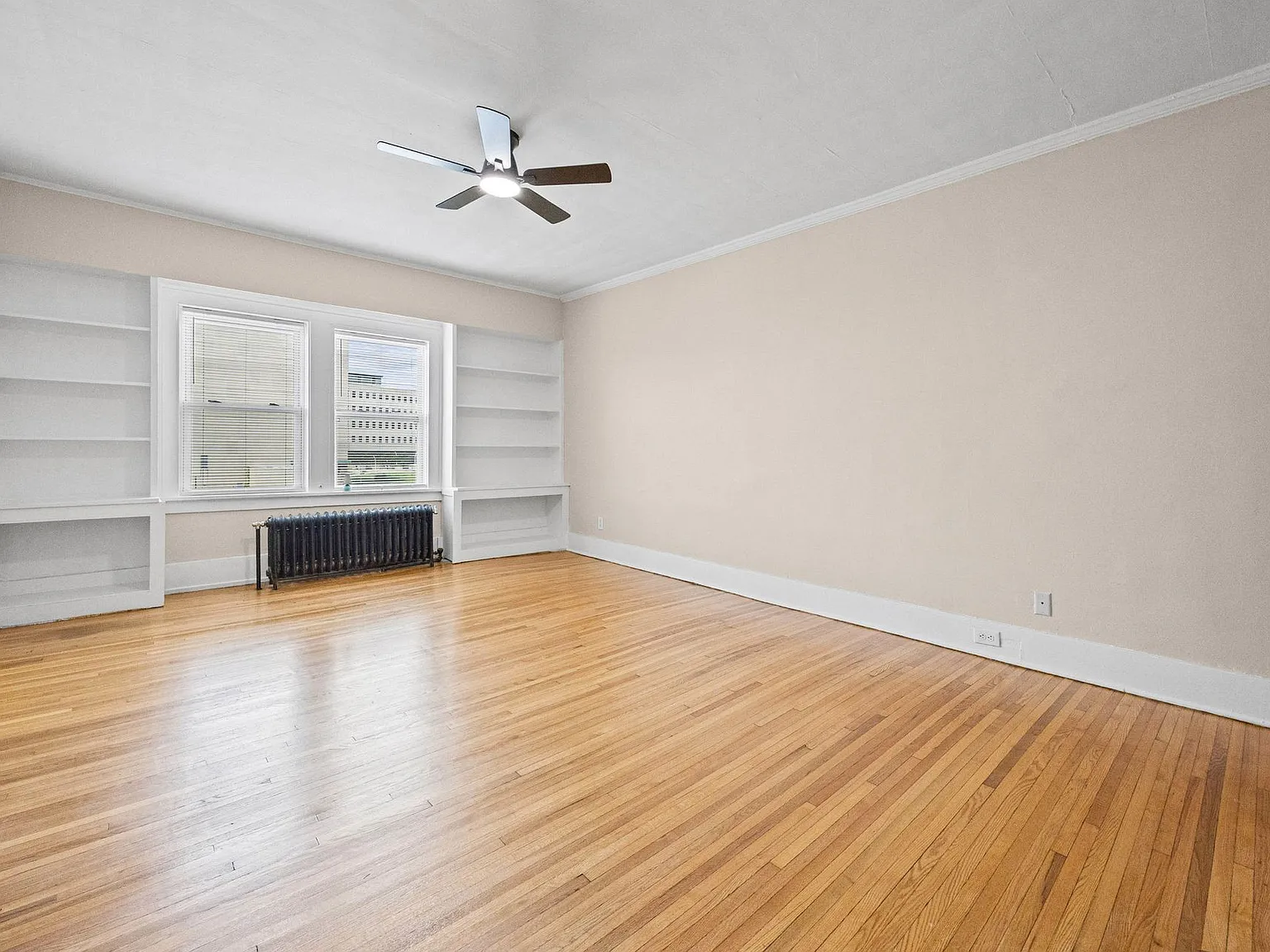49 Troup St — Photo 3