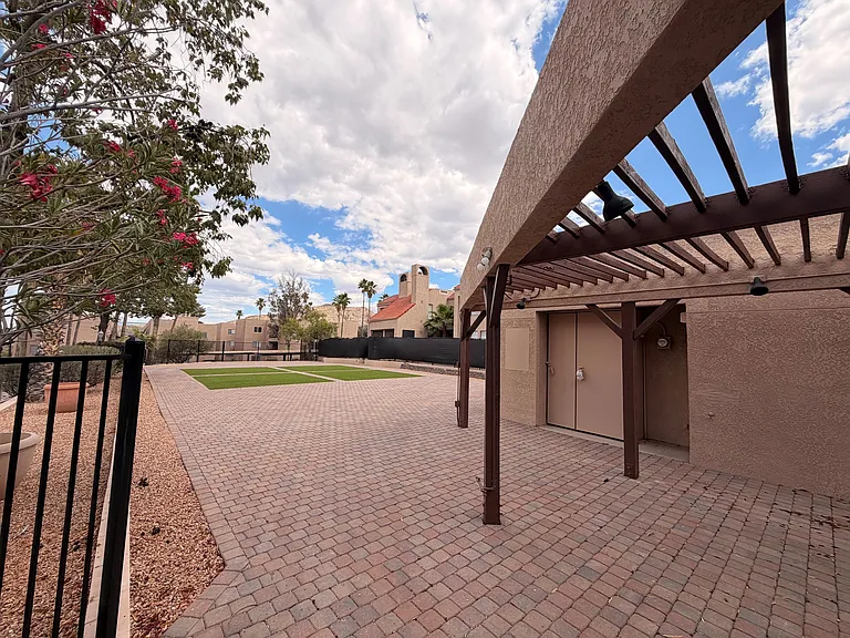 2601 W Broadway Blvd #283 — Photo 22