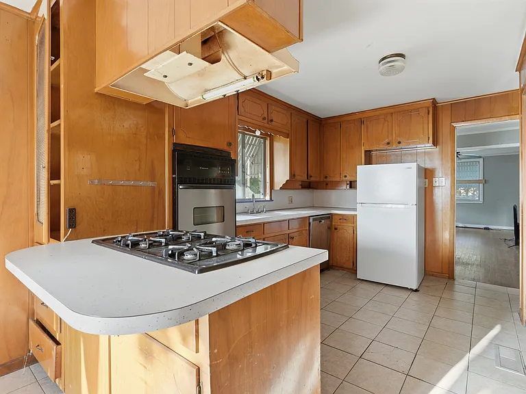 2204 Tierney Rd — Photo 3