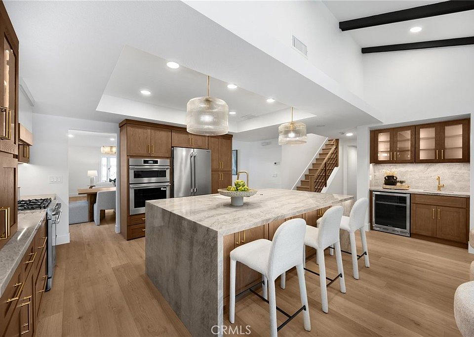 1st image of 324 Swanee Ave