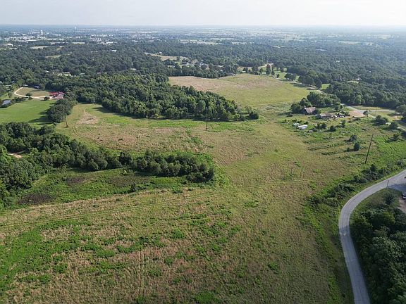 4th image of 17999 Fisher Ford Rd
