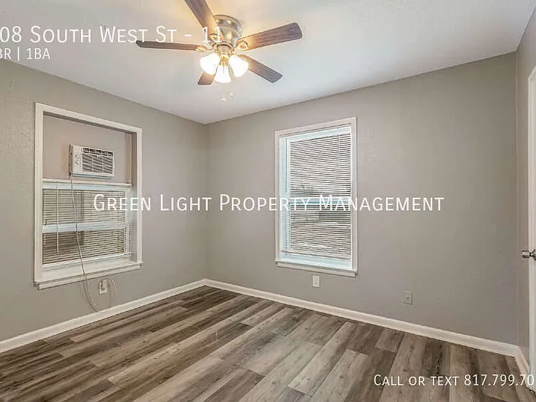 308 S West St #11 — Photo 15