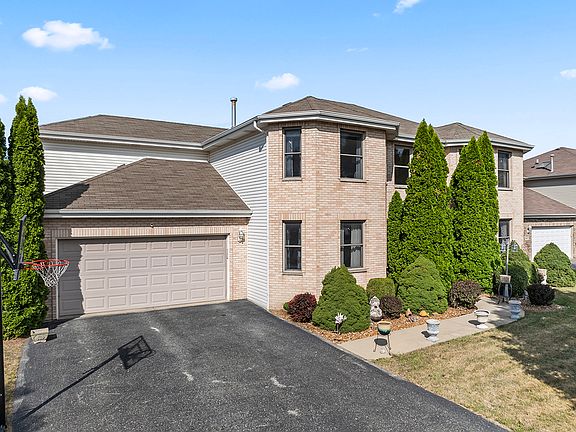 2nd image of 1825 Claire Dr