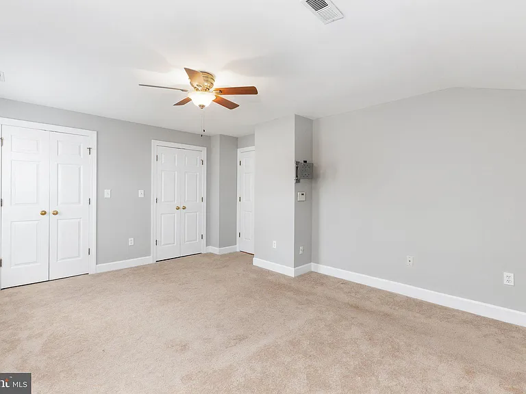 1445 Heatherstone Dr — Photo 20