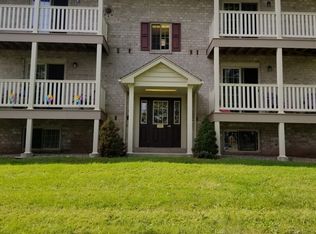 Almont Terrace - 730 Building, Boyertown, PA 19512