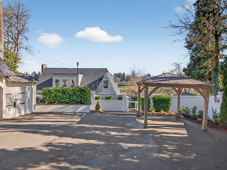 10150 S Riverside Dr — Photo 38
