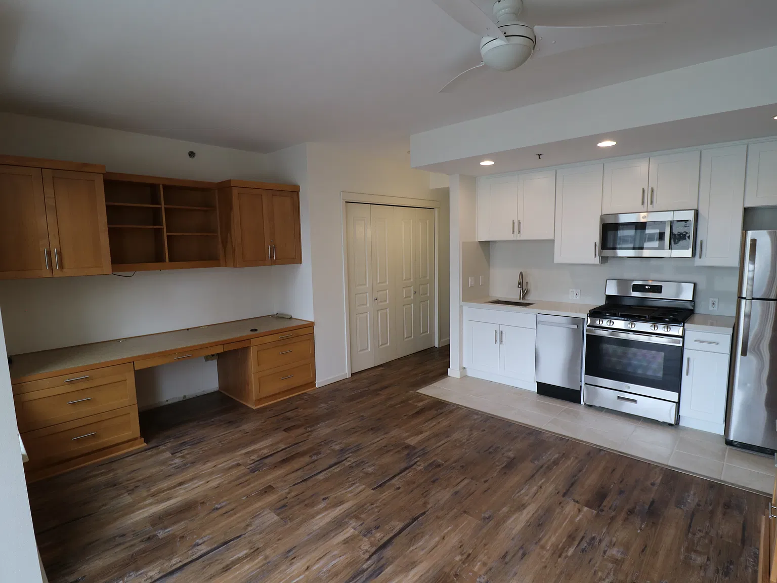 Studio, 447 sqft, $1,395 — Photo 2