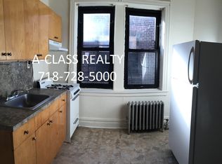 3058 45th St APT 3R, Astoria, NY 11103