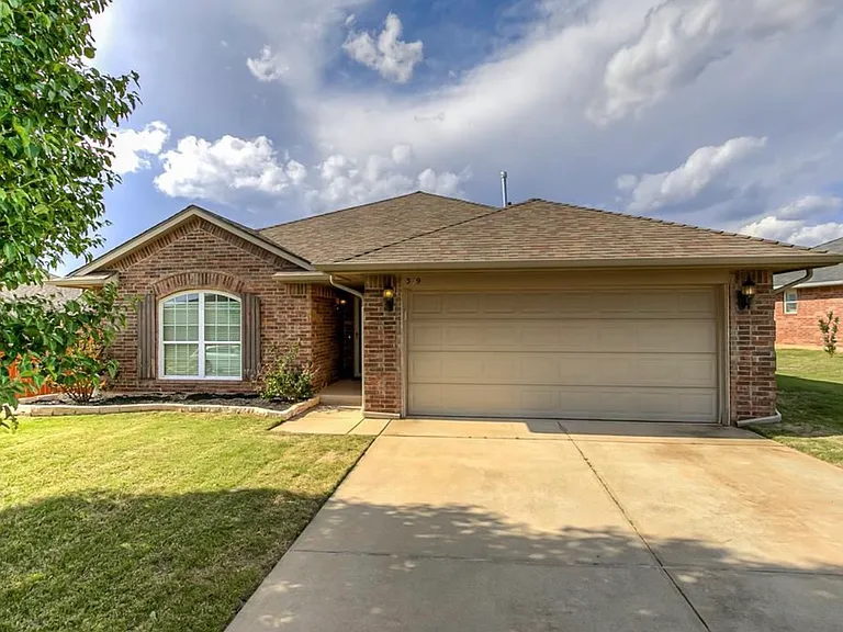 309 Dollina Dr — Photo 3