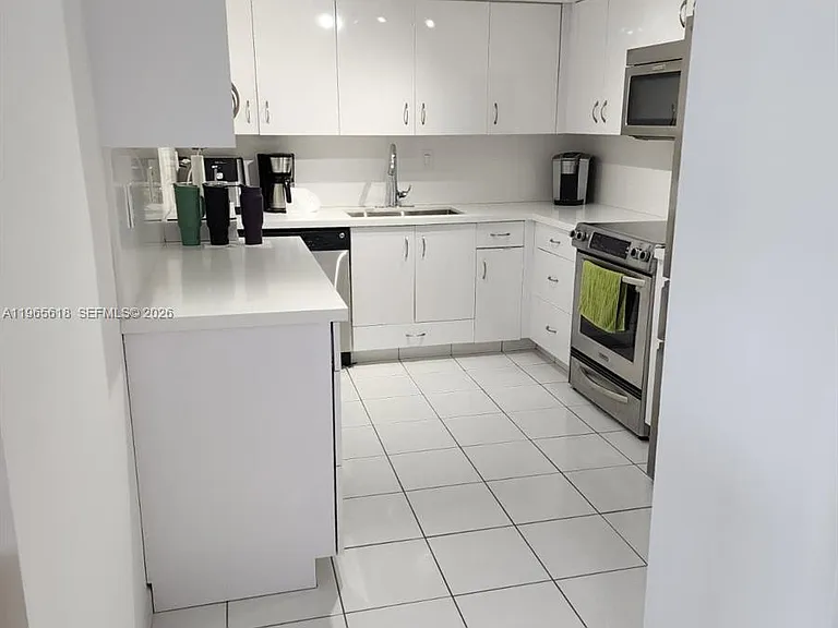3530 Mystic Pointe Dr #2613 — Photo 11