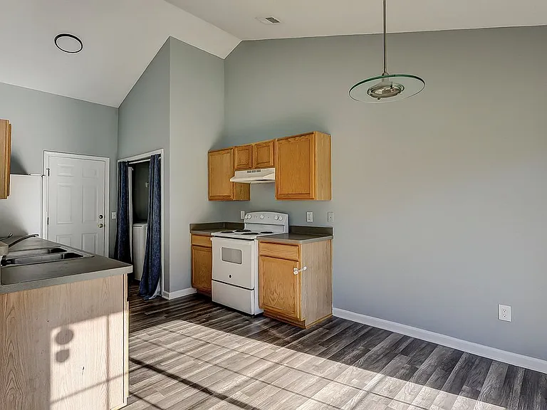6 Spruce Dr — Photo 7