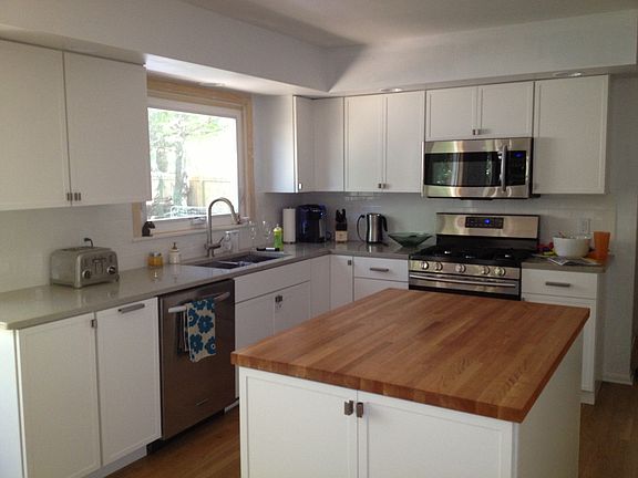2nd image of 364 Shore Haven Dr SE