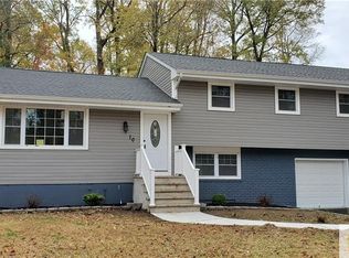 10 Huntington Rd, Edison, NJ 08820