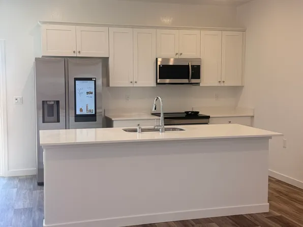 4478 N San Clemente Ave, Fresno, CA 93727