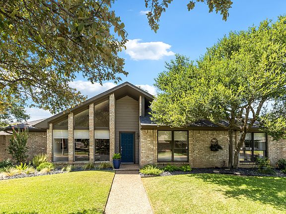 3rd image of 6803 Fernshaw Dr