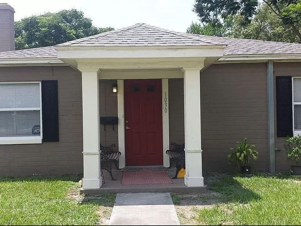 1st image of 1030 N Ferncreek Ave