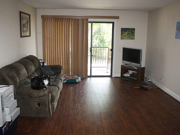4th image of 12720 Laurel St Unit 215