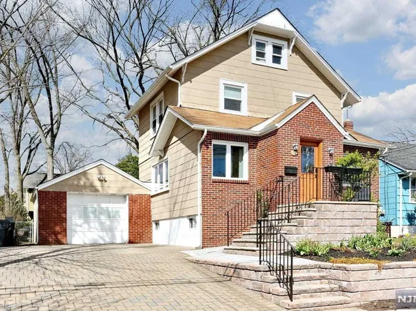 20 Terrace St, Bergenfield, NJ 07621