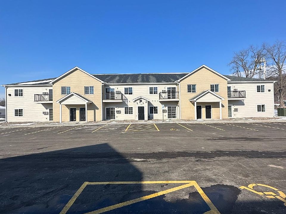 1st image of 835 E Wisconsin St #615