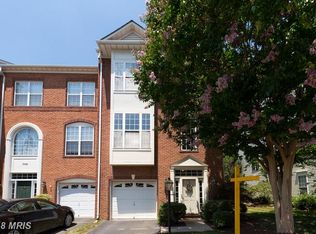 13106 Park Crescent Cir, Herndon, VA 20171