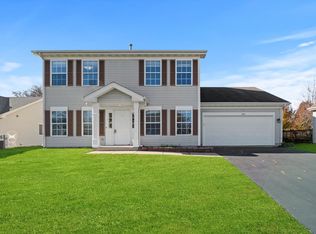 2213 Oakbrook Dr, Belvidere, IL 61008