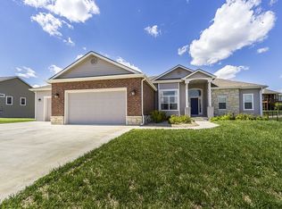 1116 Leone Ridge Dr, Manhattan, KS 66503