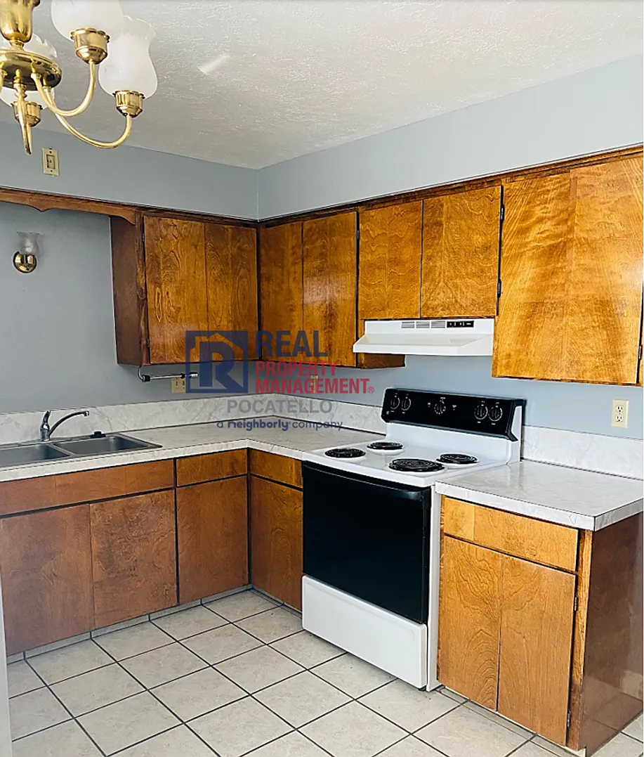 951- 955 Renee Ave — Photo 3