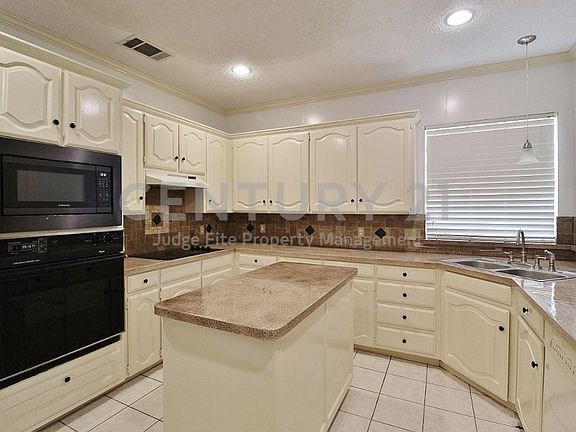 5th image of 4125 Peachwood Dr