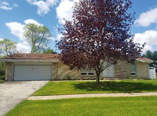 11904 Waidi Ave, Machesney Park, IL 61115