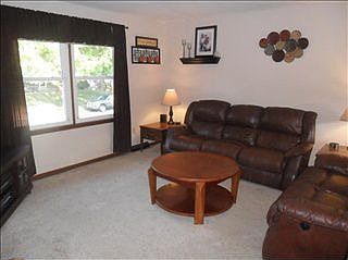 2nd image of 2846 Vivian St