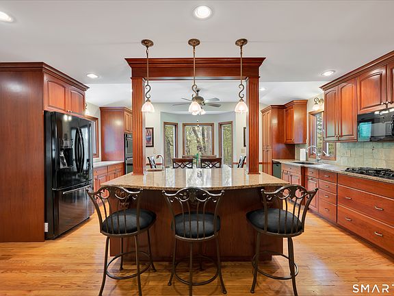 4th image of 78 Benedict Road