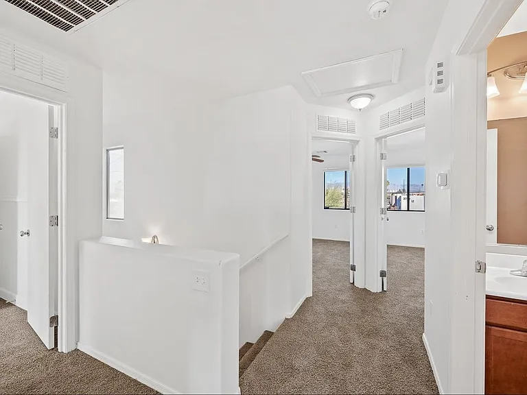 3776 E Felix Blvd — Photo 17