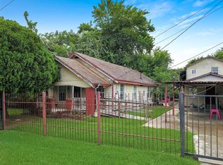 204 Goldenrod St, Houston, TX 77009