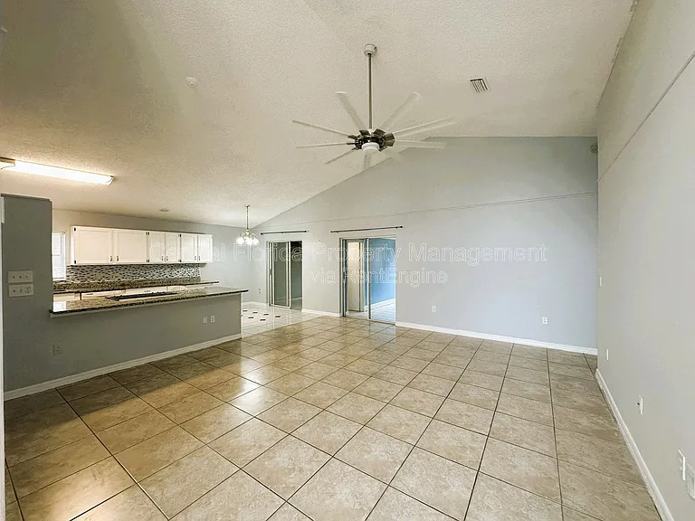 11818 Shotgate Ct — Photo 5