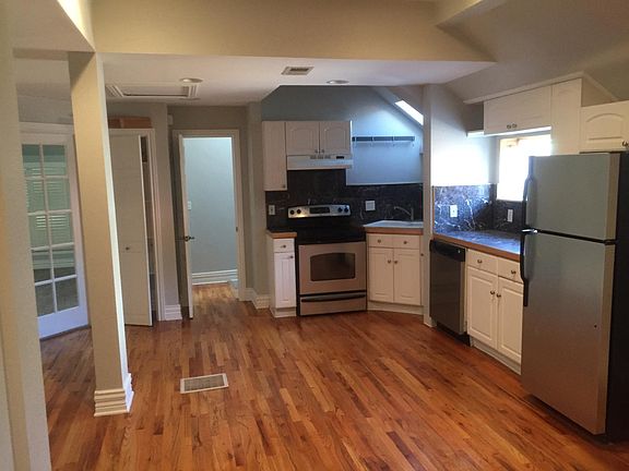 4th image of 1134 N Grant St