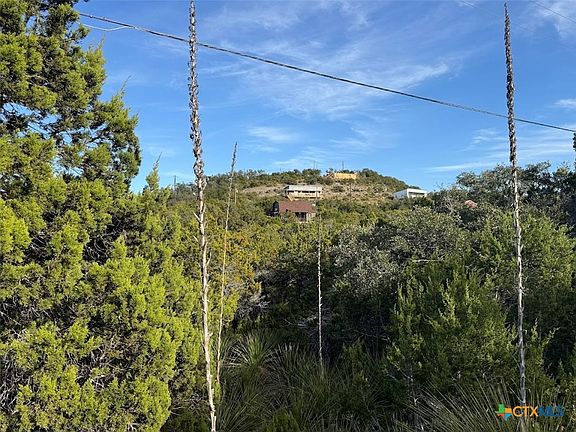 2nd image of 833 Valley Rdg