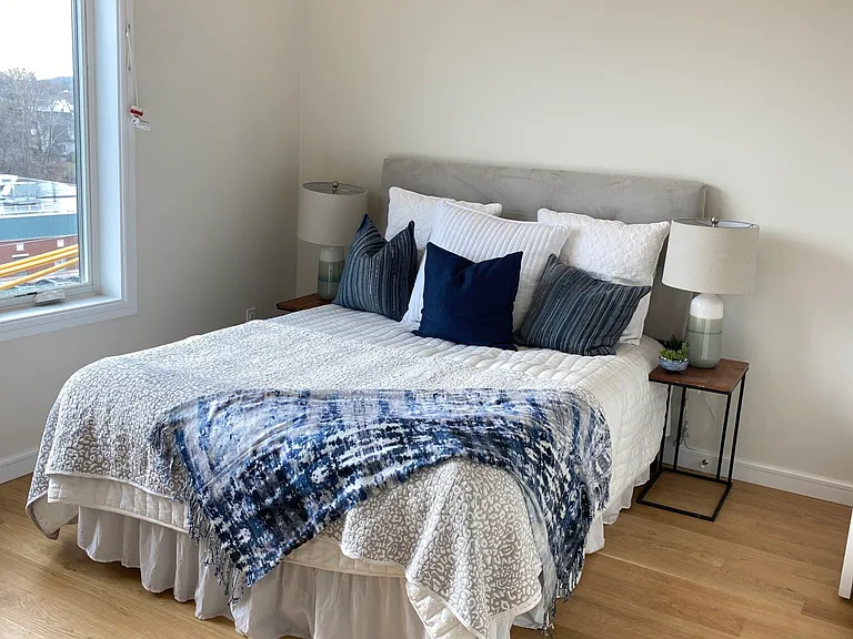 385 Pleasant St #7 — Photo 12