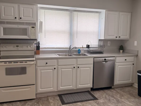 218 E Lincoln Ave, Chandler, IN 47610