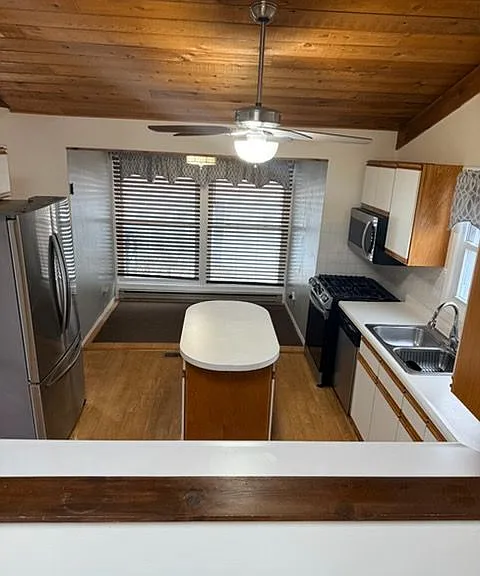 1630 W Greenwood Ave — Photo 30