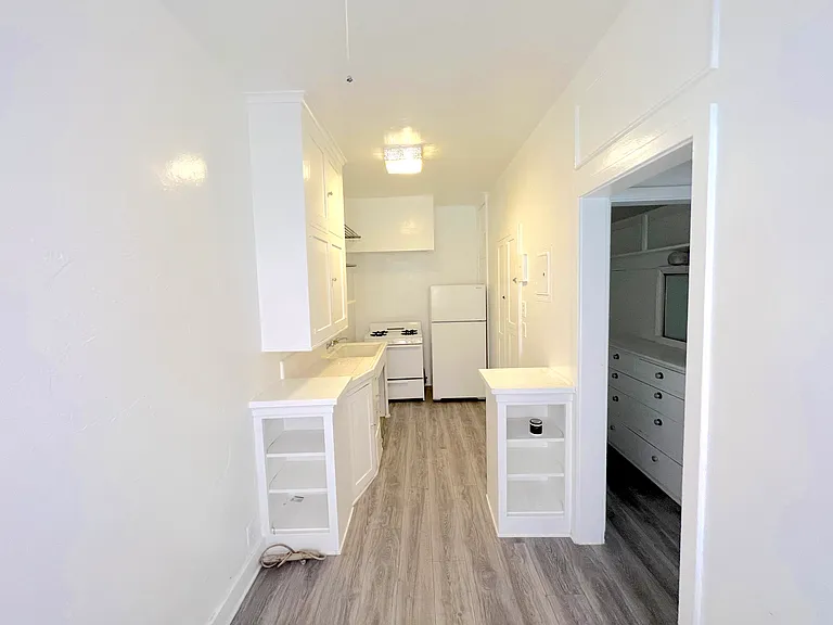 4604 Los Feliz Blvd #101 — Photo 11