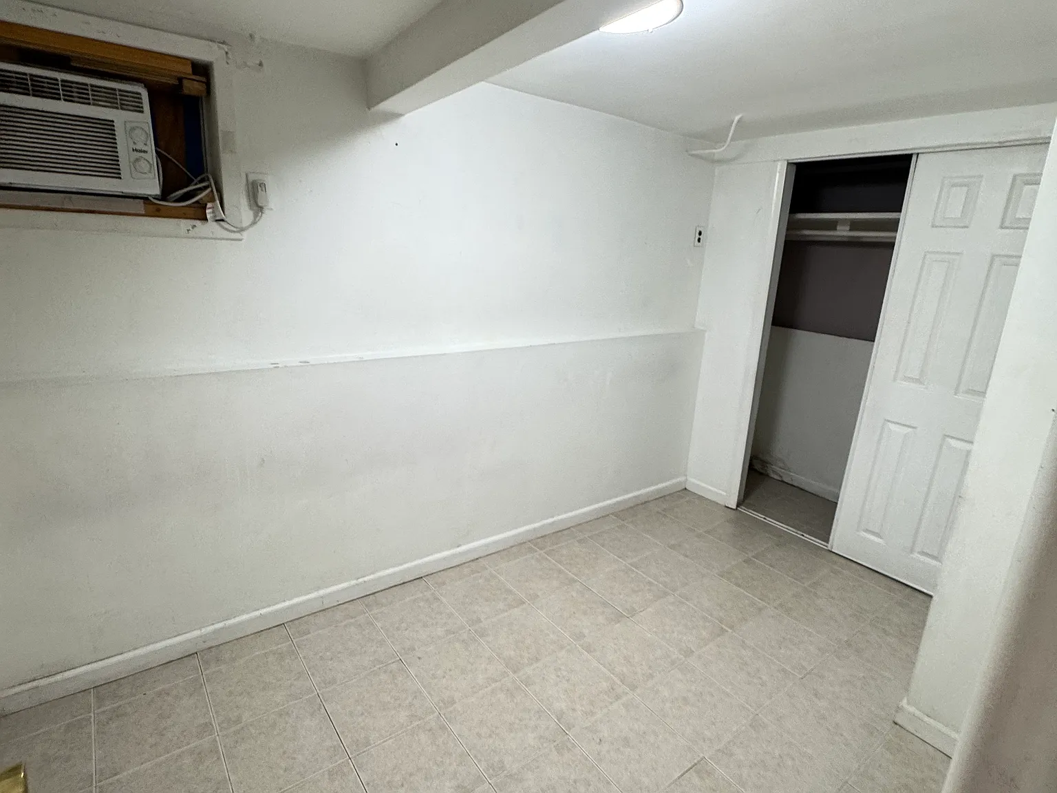 1 bed, 400 sqft, $1,300 — Photo 3