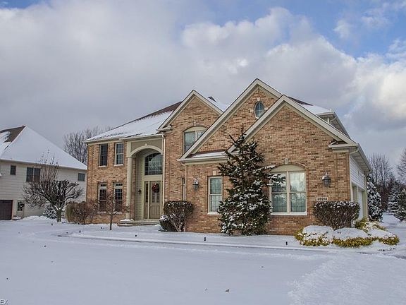 2nd image of 28914 Weybridge Dr
