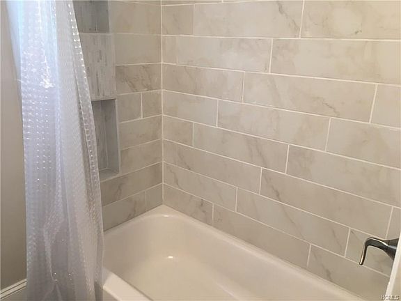 5th image of 180 Pearsall Dr APT 3D