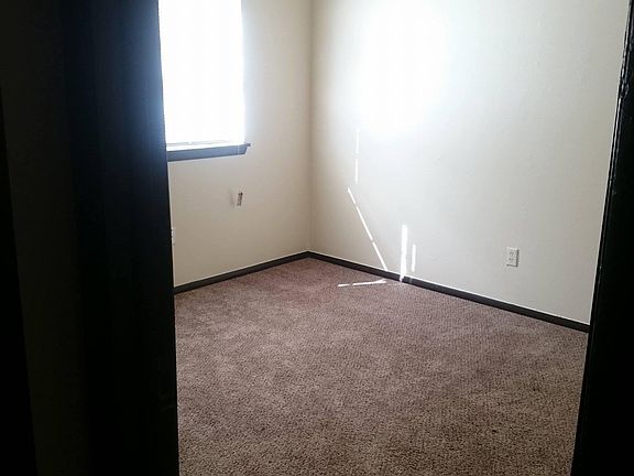 5th image of 4305 Vfw Dr APT 3