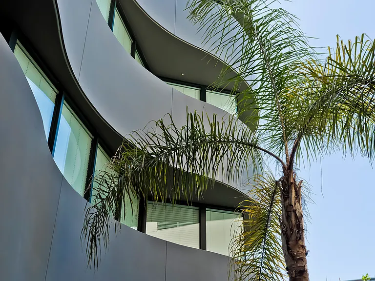 Living at Santa Monica — Photo 17