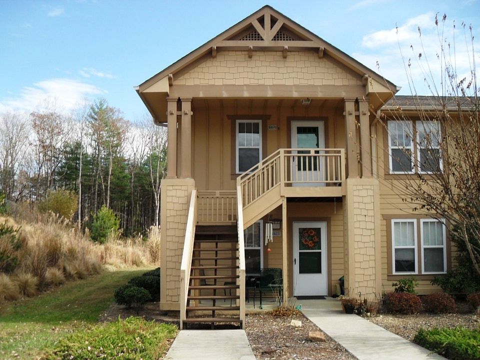 1st image of 825 Deermouse Way