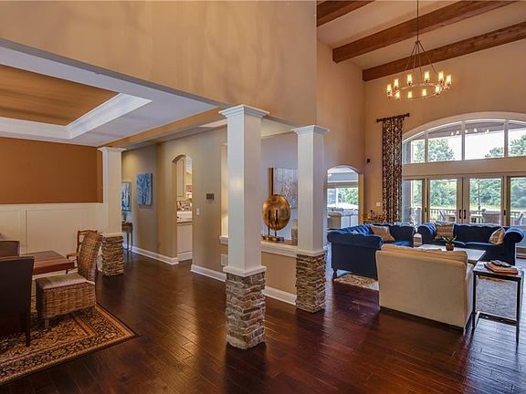 4th image of 10865 Golden Pond Dr