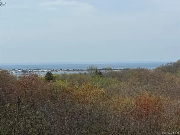 404 Mountain Ridge Drive, Mount Sinai, NY 11766